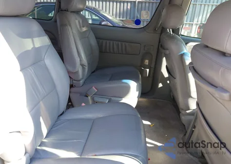 2003 Toyota Sienna Xle z USA, uszkodzony, nr VIN 4T3ZF13C93U514558